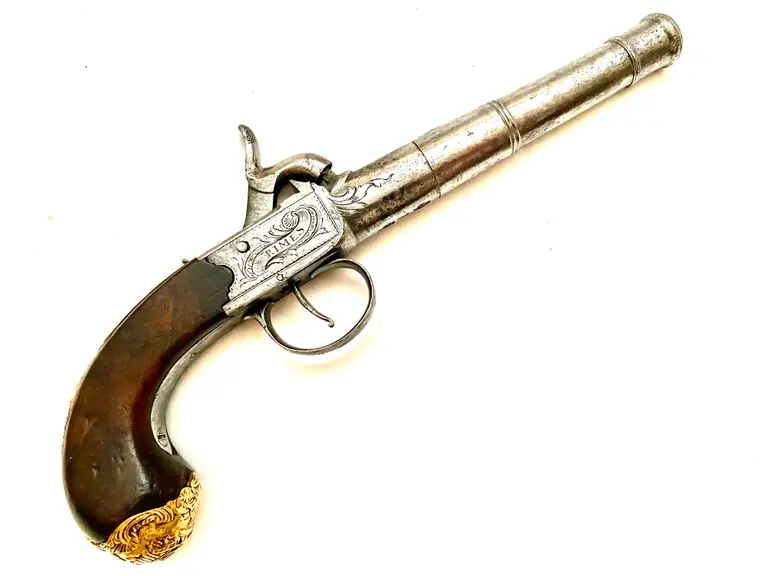 Pistolet à percussion de style Queen Ann  - Expoantique.com